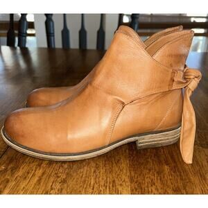 Sheridan Mia Aston Bootie Euro 39 Us 9 Brown Leather Knotted Accent Camel Round